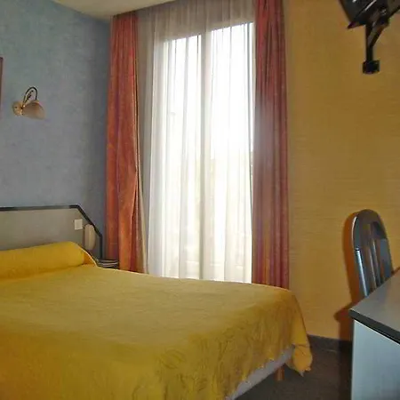 Hotel Esprit D'azur 3*